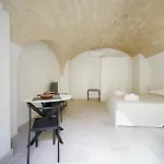 Palazzo Della Torre 004 - Historical Modern 3* Bari