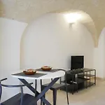 Aparthotel Palazzo Della Torre 004 - Historical Modern 3*