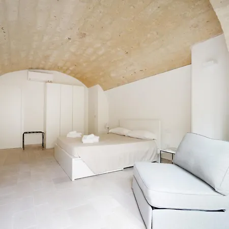 Palazzo Della Torre 004 - Historical Modern Lejlighedshotel Bari