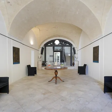 Apartmanhotel Palazzo Della Torre 004 - Historical Modern