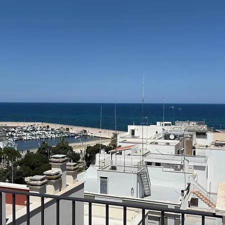 Apartmanhotel Palazzo Della Torre 004 - Historical Modern Bari